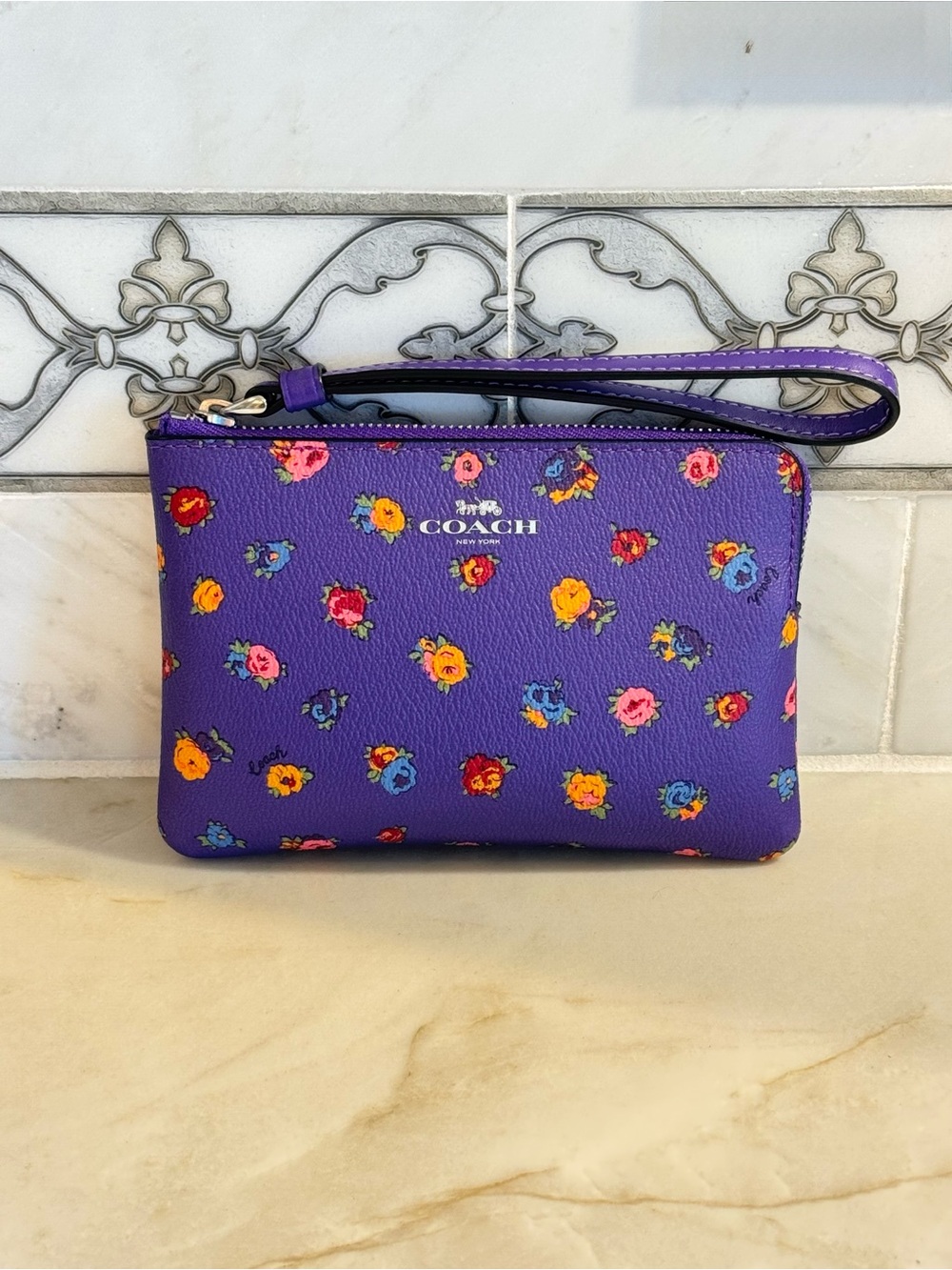 Coach NY Violet Purple Leather Wristlet Zip Pouch Wallet - NWOT